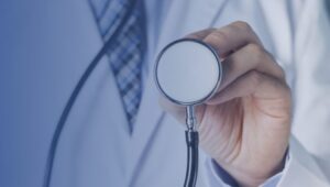 vínculo de emprego médica decisão